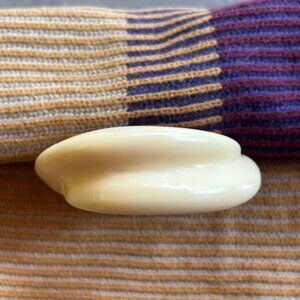 Beautiful Vintage Ivory Color Bakelite Bangle